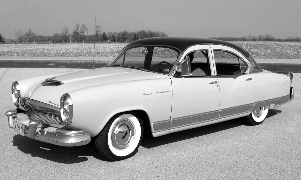Modely Kaiser Manhattan měly v letech 1953 až 1955 modernější vzhled a byly ještě větší (5 363 x 1 902 x 1 530 mm).