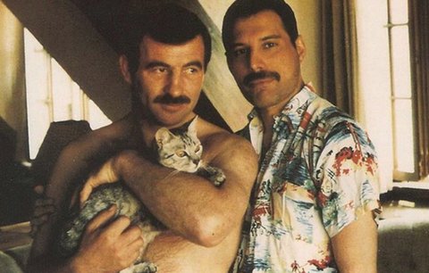 Osudoví muži Freddieho Mercuryho. Kdo z kapely Queen randil s Mary jako první?