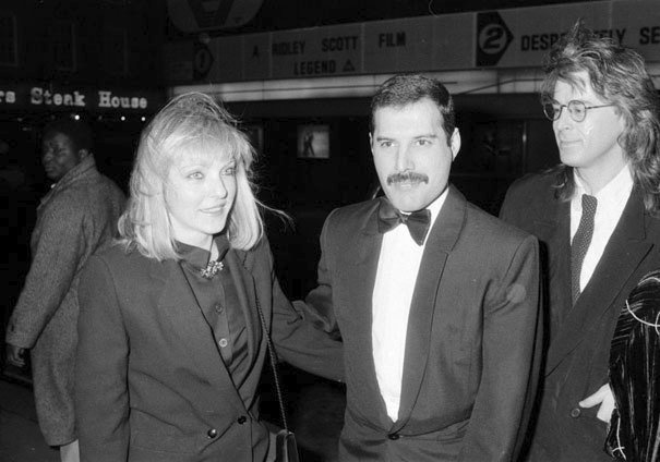 Freddie Mercury se svojí životní láskou Mary Austinovou