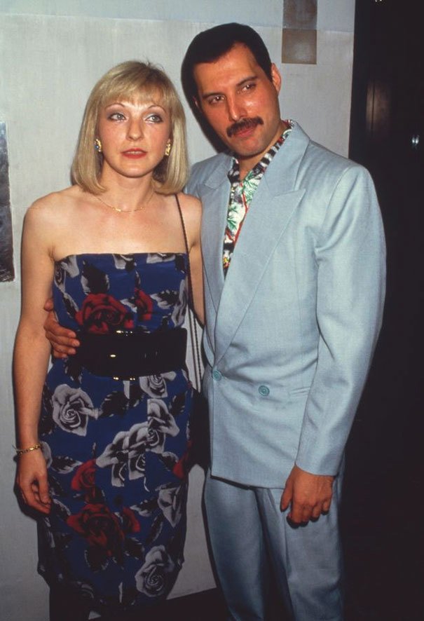 Freddie Mercury se svojí životní láskou Mary Austinovou