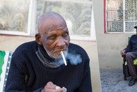 Nejstarší muž světa (116) přežil španělskou chřipku: Na pandemii koronaviru ho štve, že si nemůže koupit cigarety