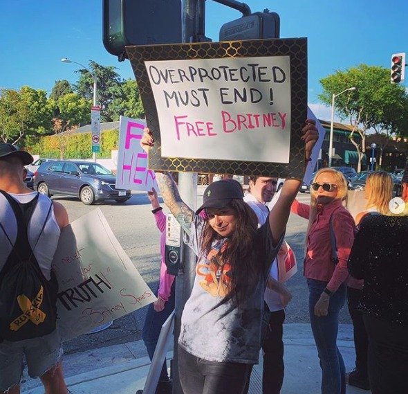 Free Britney protest v Los Angeles