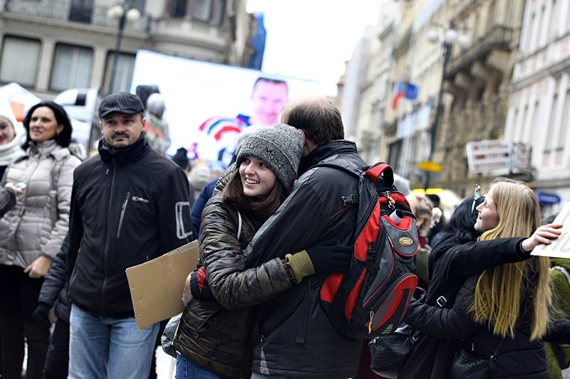 Pražané se objímali na Václaváku s turisty