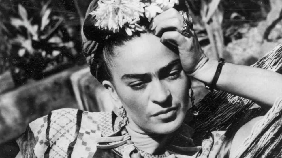 Frida Kahlo byla krásná žena, která se stala symbolem houževnatosti.