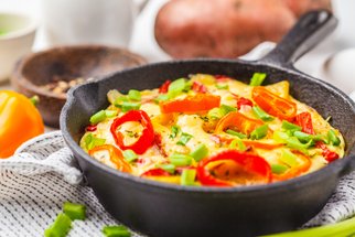 Rychlá večeře z pánve: Připravte ty nejlepší omelety a frittaty pro velké i malé gurmány