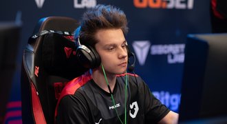 David "frozen" Čerňanský se loučí s kolínským IEM. Ve čtvrtfinále jeho MOUZ vyřadili Astralis