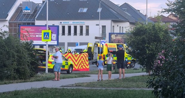 Motorkářka (25) ve Frýdku-Místku srazila chodce. K nehodě došlo na místě tragické srážky motorkáře (†31) a chodce den předtím.