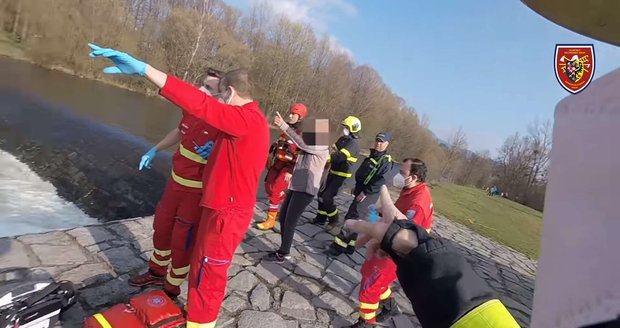 Zásah hasičů ve Frýdlantu nad Ostravicí na Frýdecko-Místecku