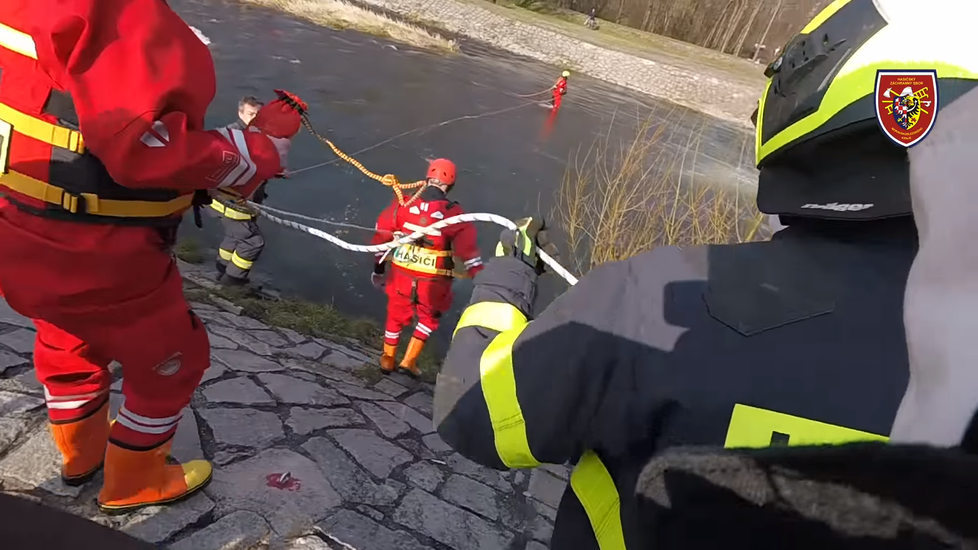 Zásah hasičů ve Frýdlantu nad Ostravicí na Frýdecko-Místecku