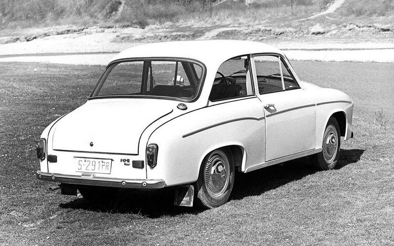 FSM Syrena 105 Lux (1975)