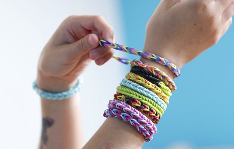 Pozor na gumičky loom bands, některé obsahují karcinogenní ftaláty