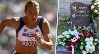 Hrob zesnulé atletické hvězdy Heleny Fuchsové (†55): Odpočívá u Mikeše