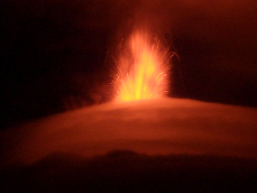 Erupce Fuega 8. srpna 2007