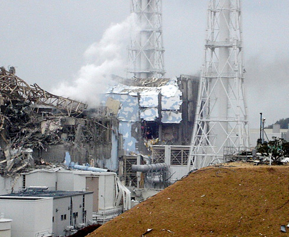 Následky zemětřesení, tsunami a následné jaderné havárie v japonské Fukušimě (15. 3. 2011)