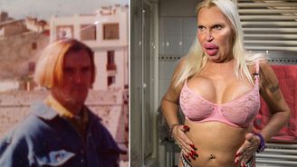 Transsexuál se s pomocí manželky prý mění v ženu, vypadá však jako příšera Transsexuál se s pomocí manželky prý mění v ženu, vypadá však jako příšera