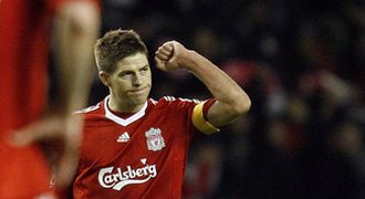 Gerrard prodloužil o čtyři roky s Liverpoolem