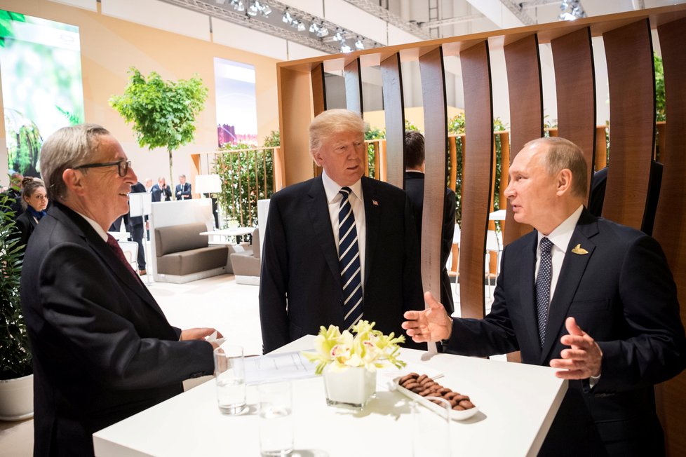 Prezidenti Trump a Putin se setkali už loni na summitu G20 v Německu