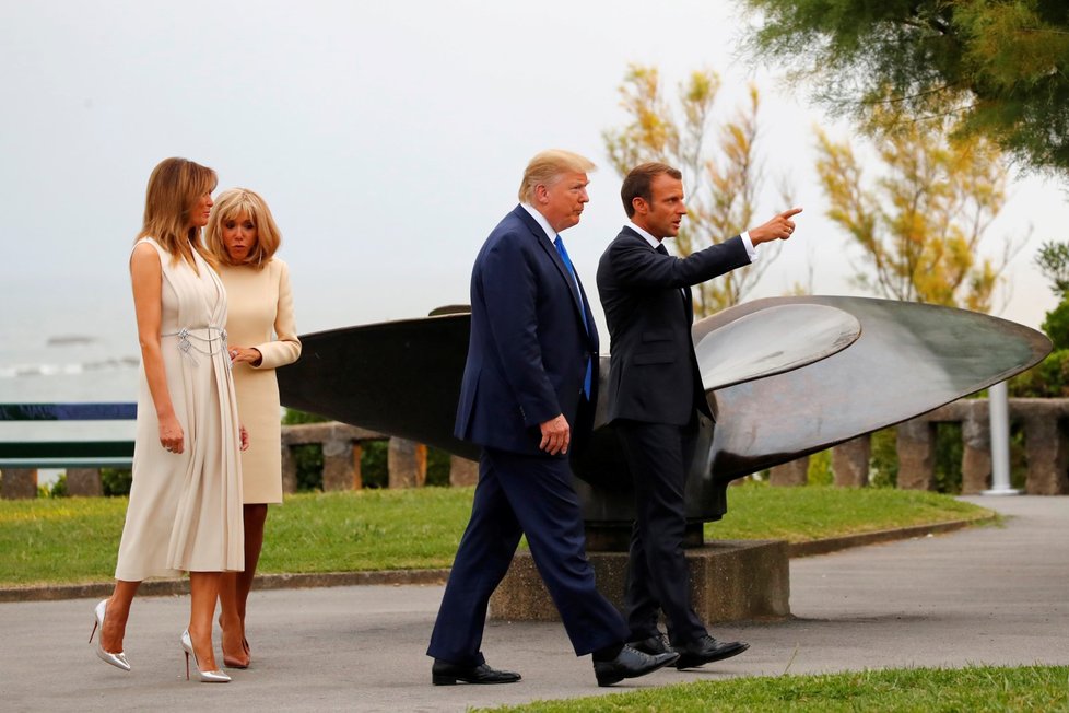 Trumpovi a Macronovi na summitu G7 (24. 8. 2019)