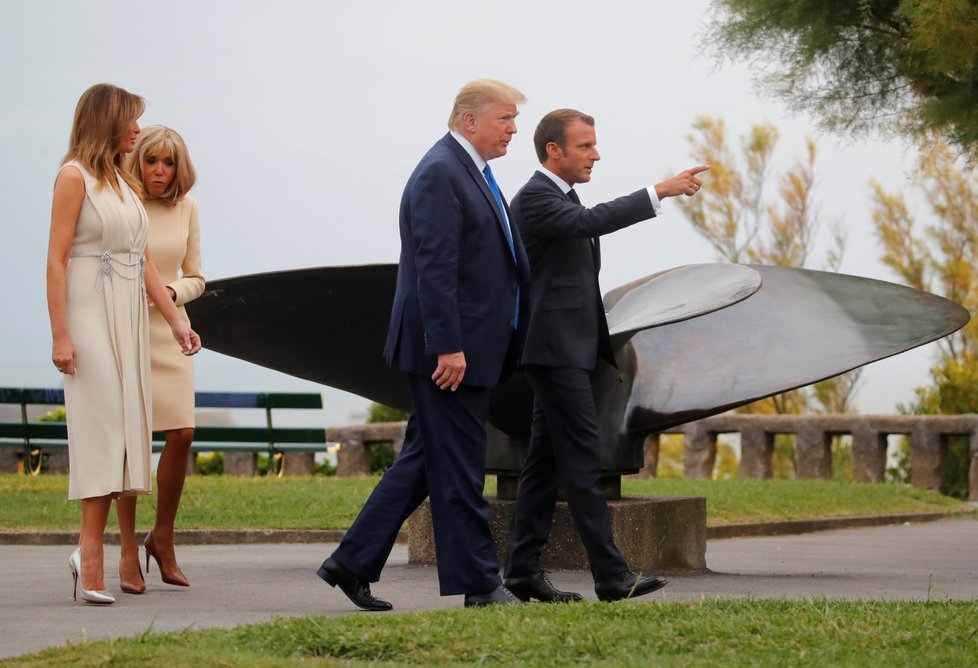 Trumpovi a Macronovi na summitu G7 (24. 8. 2019)