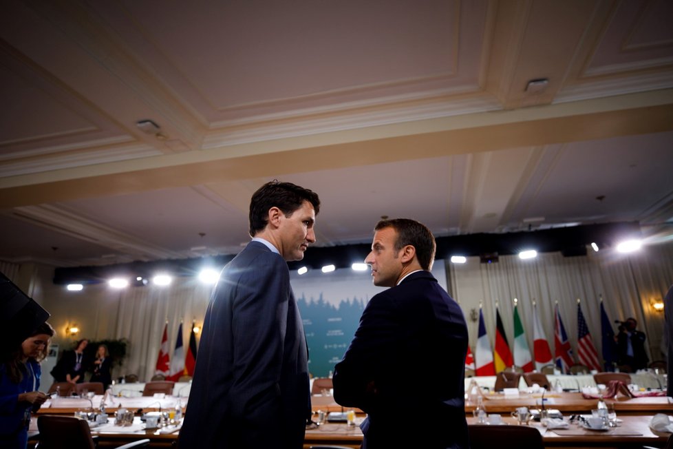 Argentiský prezident Mauricio Marci s francouzským prezidentem Emmanuelem Macronem při setkání na summitu G7 v Kanadě ( 9. 6. 2018)
