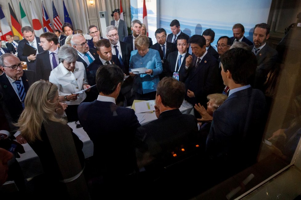 Lídři G7 ladí na Summitu společné prohlášení. Donald Trump ale odletěl předčasně. A to kvůli cestě za Kim Čong Unem