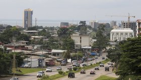 Vojáci v Gabonu zahájili státní převrat, jsou nespokojení s vládou prezidenta Bonga, (7.01.2018).