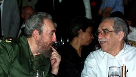 Spisovatel Márquez s někdejším kubánským prezidentem Fidelem Castrem.