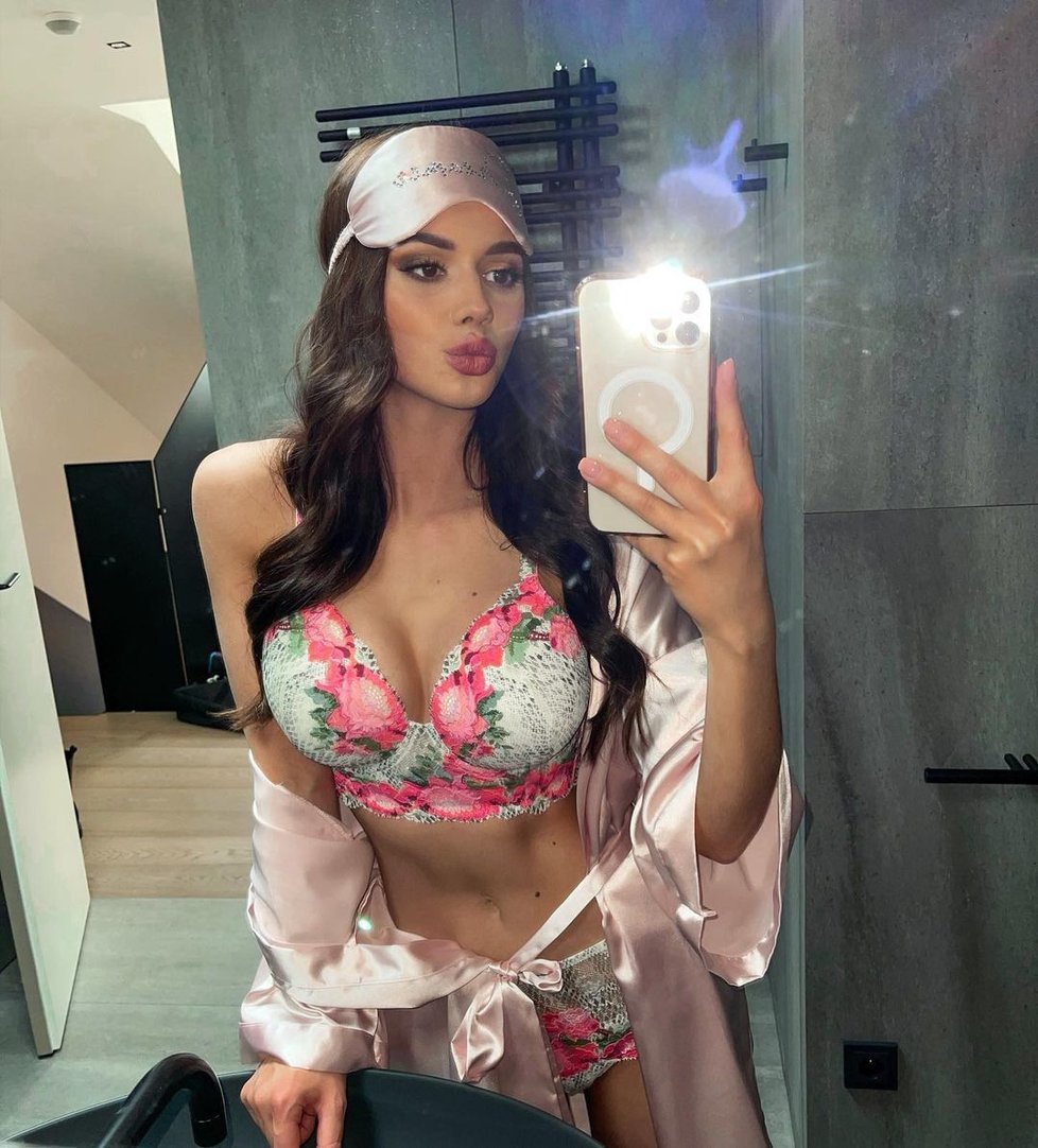 Gabriela Gašpárová z Love Islandu je opravdu sexy.