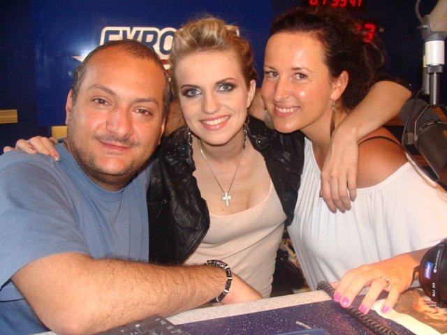 Gábina Gunčíková byla hostem Ranní show Evropy 2. Na snímku s Patrikem Hezuckým a Lucií Šilhánovou.