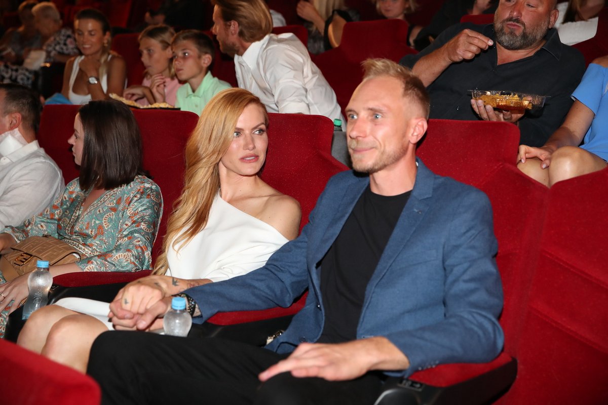 Gabriela Soukalová s partnerem Milošem v kině