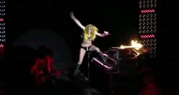 Gaga ztratila balanc