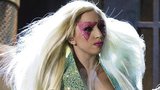 Lady GaGa: Na Grammy předvedla nahá prsa