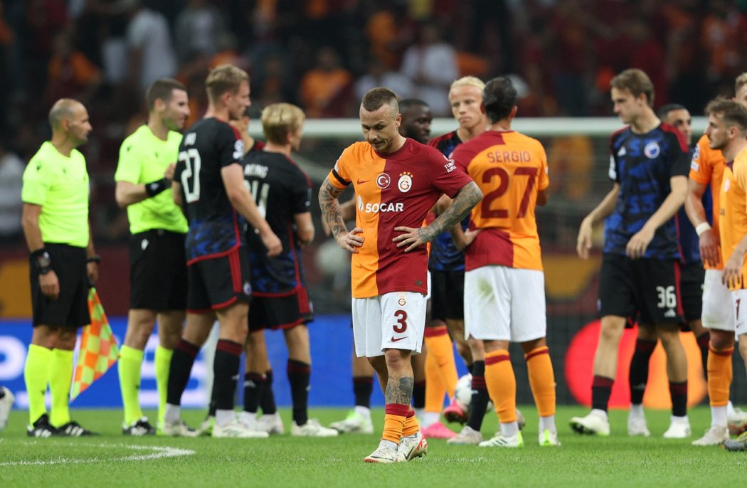 Fotbalisté Galatasaraye smazali dvoubrankový náskok Kodaně, otočit se jim už ale nepovedlo