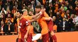 Hráči Galatasaraye slaví branku