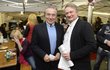 Galavečer Srdce pro děti 2014: Karel Gott se v zákulisí sešel s režisérem Jiřím Adamcem Galavečer Srdce pro děti 2014: Karel Gott se v zákulisí sešel s režisérem Jiřím Adamcem