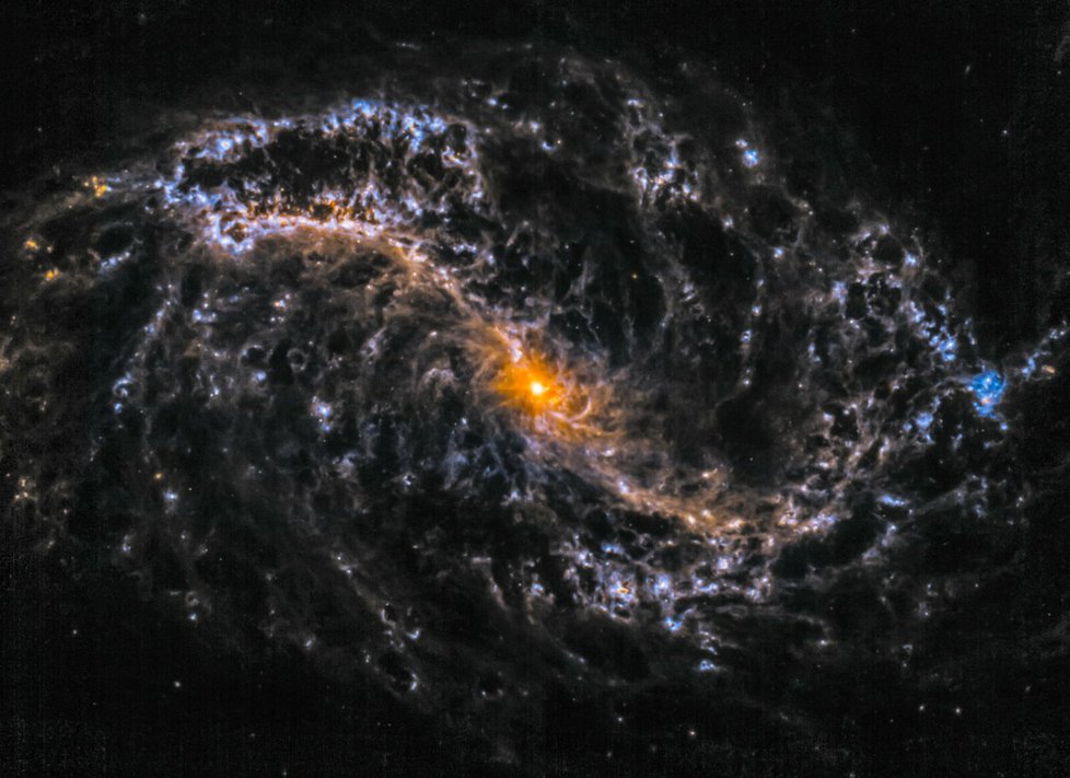 NGC7496 na snímku z Webbova vesmírného teleskopu.