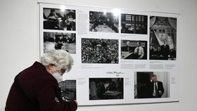 10 let od úmrtí prvního českého prezidneta Václava Havla připomíná jeho odkaz fotografická výstava.