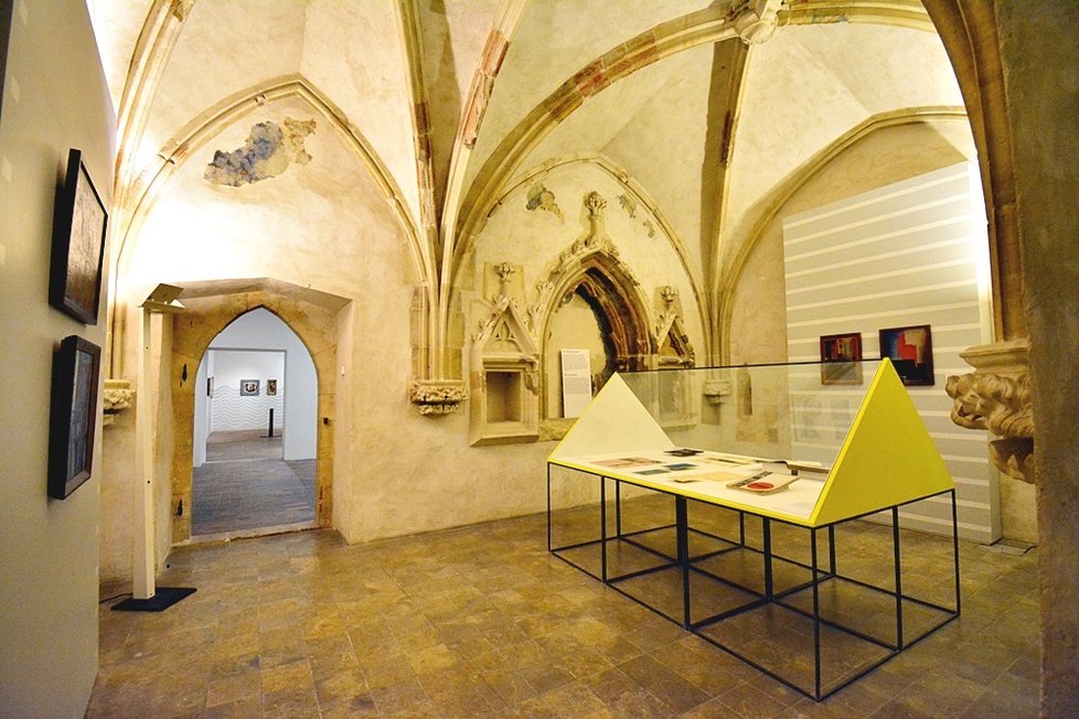 Galerie hl. m. Praha ve středu 11. prosince představila svou letošní poslední výstavu Devětšil 1920 - 1931