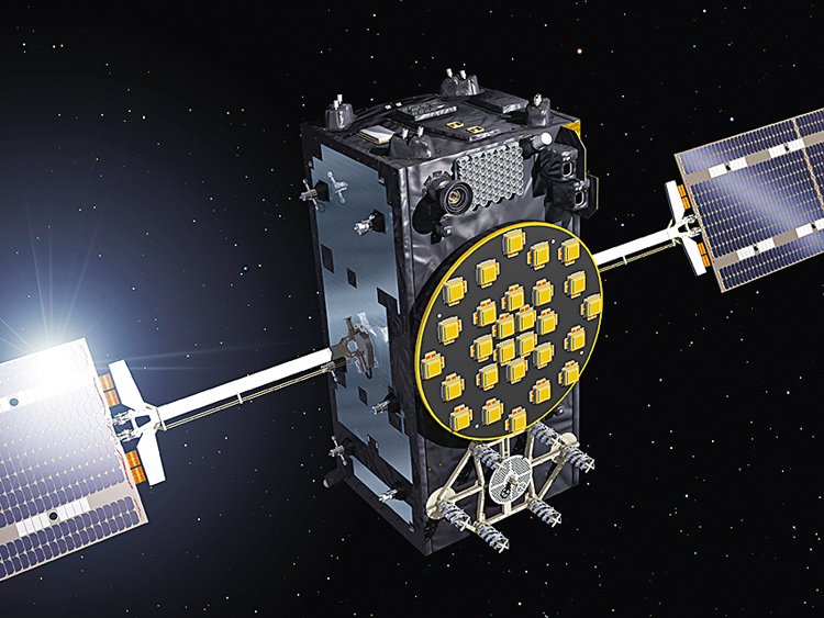 Satelit je 14,5 metrů široký, 1,74 metru vysoký a váží 700 kg, jeho životnost je minimálně 12 let