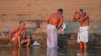 Řeka Ganga: Posvátný veletok, který očišťuje tělo i duši milionů hinduistů