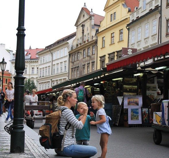 Holky si pochutnávaly na trdelníku.