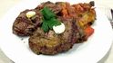 24.2. - Petr Mára: Dnes jsem vyzkoušel fastfood/restauraci La Casa Argentina v Novém Smíchově a za 280 Kč jsem dostal vepřovou krkovici, rib eye steak a marinovanou opečenou zeleninu. A bylo to skvělé - 9/10