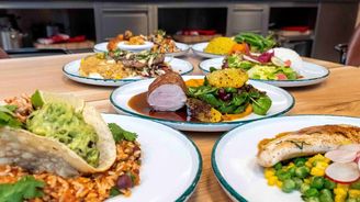 Longevity míří do firemních restaurací. Aramark zaměstnancům pomáhá dělat lepší rozhodnutí Longevity míří do firemních restaurací. Aramark zaměstnancům pomáhá dělat lepší rozhodnutí