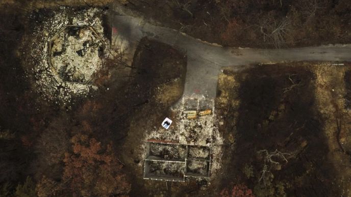 Zkáza Gatlinbugu zachycena na fotografiích z dronu