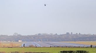 Na Gatwicku se zase nelétalo. Mohlo za to hlášení o dalším dronu