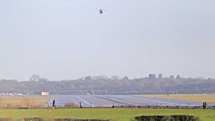 Záběr z letiště Gatwick z předešlého incidentu