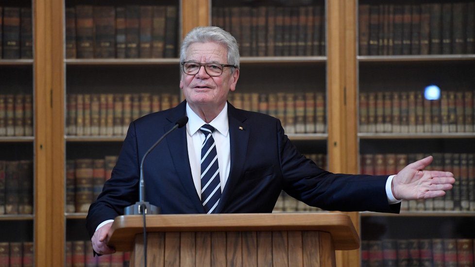 Německý exprezident Joachim Gauck obdržel cenu Karla IV. od Univerzity Karlovy a Prahy (21. 1. 2019).