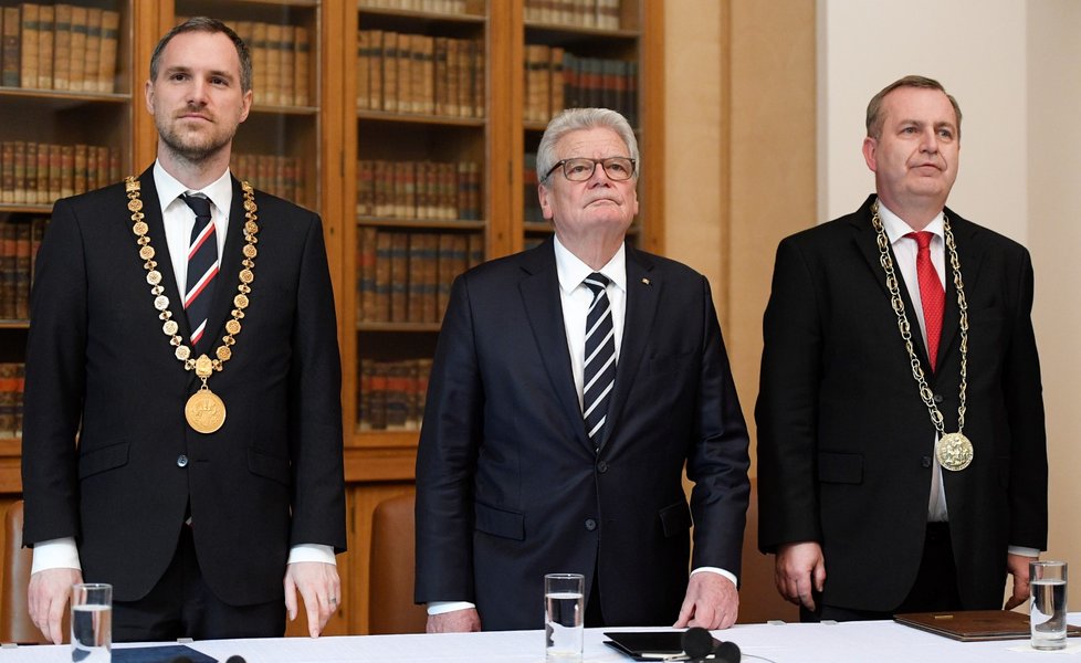 Německý exprezident Joachim Gauck obdržel cenu Karla IV. od Univerzity Karlovy a Prahy (21. 1. 2019).