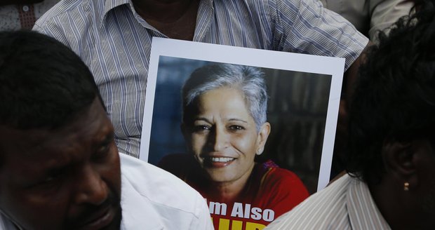 Kritizovala hinduistické pověry. Novinářku za to zastřelili přímo před jejím domem