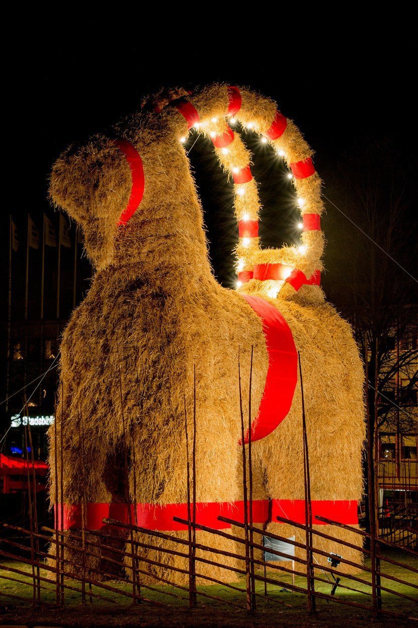 Švédská vánoční koza Gävlebocken